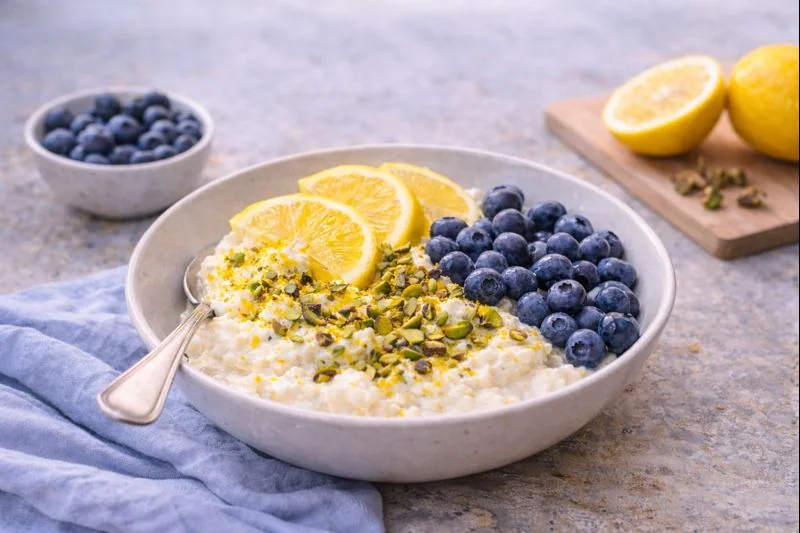 Lemon-Ricotta Protein Breakfast Bowl — Creamy, Light & Filling
